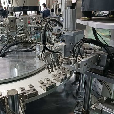 سعر جيد جهاز غطاء الزجاجات الآلي القابل للتخصيص شهادة CE الانترنت