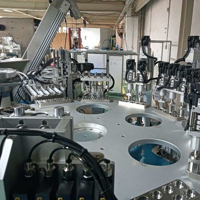سعر جيد آلة تجميع الغطاء الدواري AC380V آلة غطاء المسمار الآلي OEM الانترنت