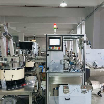 سعر جيد آلة تجميع أوتوماتيكية لقبعات زجاجات المشروبات حسب احتياجات العملاء تصنيع مواد الفولاذ المقاوم للصدأ الانترنت