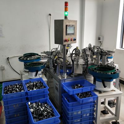 آلة تجميع ربيعية أوتوماتيكية لجهاز التحكم PLC Rotary Chuck Capper
