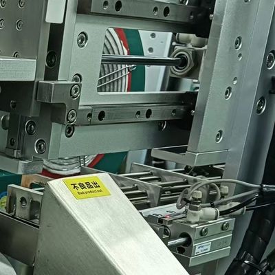 سعر جيد أجهزة تجميع المنتجات الطبية لتغذية الشفرة OEM مع نظام التحكم PLC الانترنت