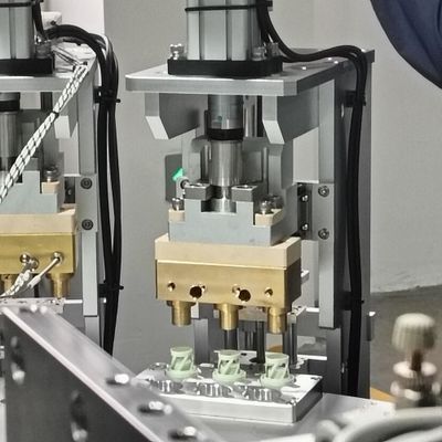 سعر جيد سرعة تشغيل مستقرة ودقة تجميع عالية كأس المجفف غيل السيليكا ملء غطاء الختم الانترنت