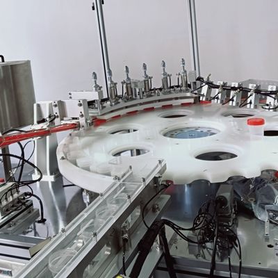 آلة تجميع عينات البول و تعبئتها بالبراغي مع أداء عالٍ وتشغيل فعال وكفاءة عالية ومحرك سيرفو
