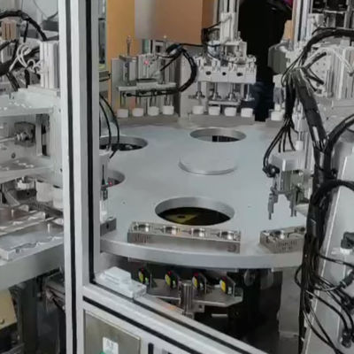آلة تجميع مستلزمات الحياة اليومية المرنة لتجميع منتجات غطاء المجفف