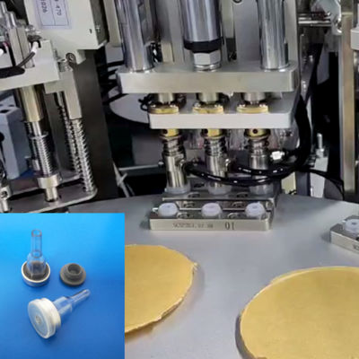 سعر جيد Automatic IV Bag Spike Ports and Injection Ports Assembly Machine with Servo Mechanism 8000-15000pcs/hr and 99% Qualified Rate الانترنت